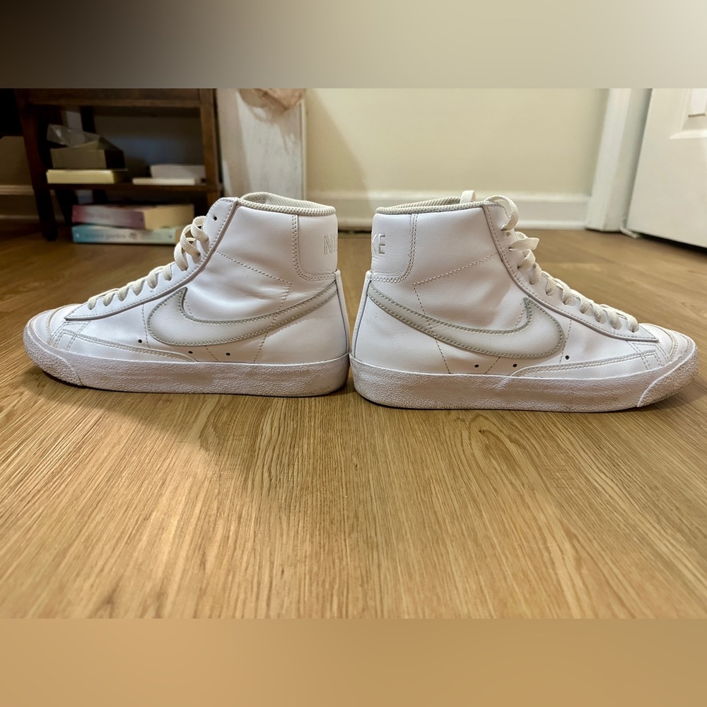 Nike Blazer Mid White/Silver High Top Sneakers - Picture 8 of 9